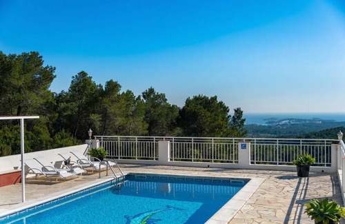 Sant Carles de Peralta Villa | New! Villa Bella Vista Peralta