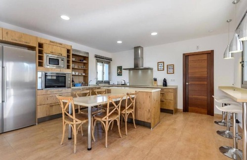 Sant Antoni de Portmany Villa | New! Villa Can Vinyes