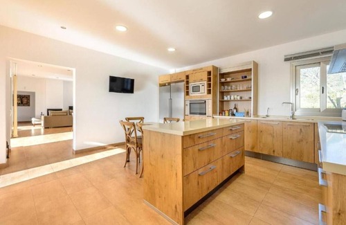 Sant Antoni de Portmany Villa | New! Villa Can Vinyes