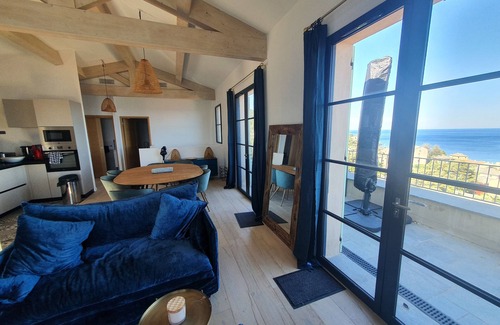 Erbalunga Villa | New villa Elba, 180° sea view, 8 pax, 4 bedrooms, heated swimming pool