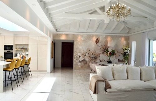 Orient Bay Villa | New Villa Fleurs de Lys