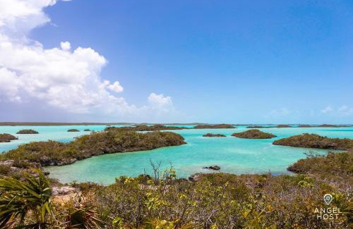 Ocean Point House | NEW Villa Turquoise Water with WiFi BBQ and Netflix