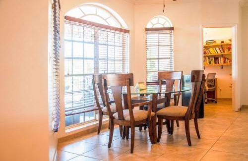 Ocean Point House | NEW Villa Turquoise Water with WiFi BBQ and Netflix