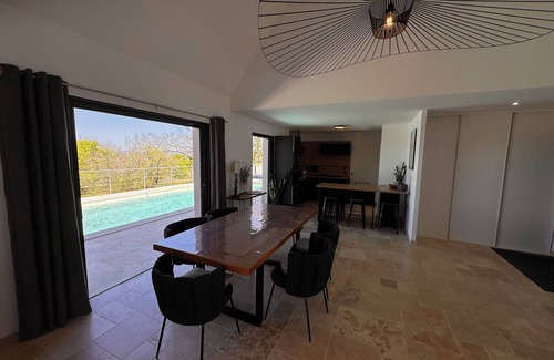 Autoire Villa | New villa with phenomenal views and beautiful pool