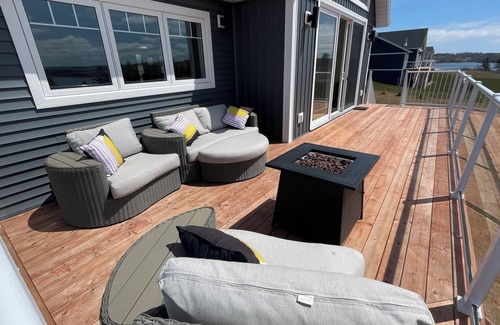 French River Cottage | NEW waterfront cottage, gorgeous views of the Sou'West River, minutes to beaches
