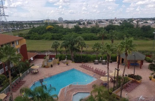 Florida Center Villa | New Year's wk at Orlando Sunshine Resort 2 BDRM2BTH sleeps 8 Villa 12/28-1/2/26