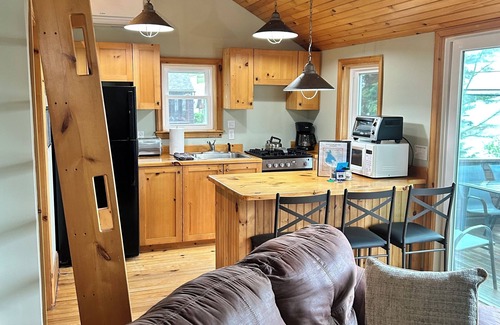 Bristol Cottage | Newfound Lake, Bristol NH Lakefront Cottage