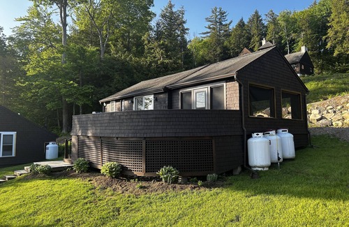 Bristol Cottage | Newfound Lake, Bristol NH Lakefront Cottage