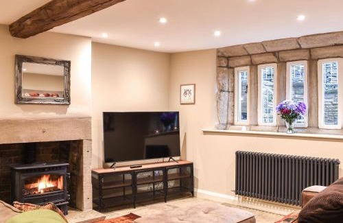 Halifax House | Newlands Farm Cottage Halifax