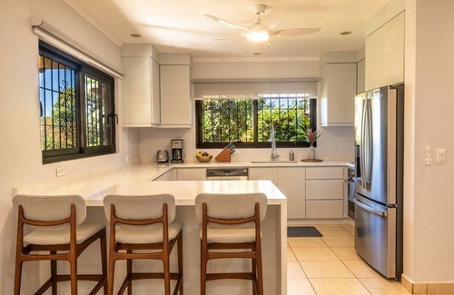 Junquillal Condo | Newley renovated 2BR condo with pool near beach - Villa Pacificon