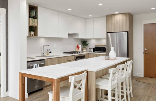 Coquitlam Condo | NEWLY BUILT 3 BD Condo with 2 full washrooms