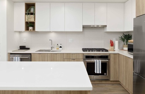 Coquitlam Condo | NEWLY BUILT 3 BD Condo with 2 full washrooms