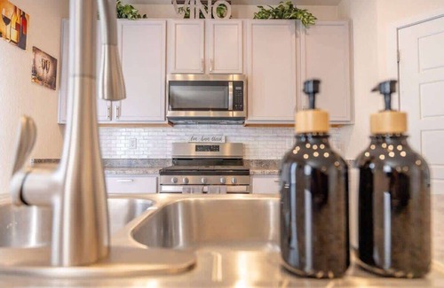 Elbert House | Newly Built 4BR Spacious Retreat in Peyton