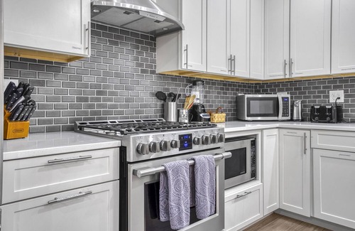 Laurelhurst House | Newly Built 5bed home 5 min from DT Portland in Laurelhurst Neighborhood