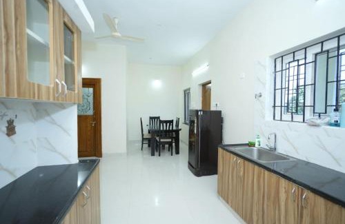 Tirupati Apartment | Newly Built Beautiful and Luxurious 3BHK in Tirupati with Fully Functional Kitchen,for upto 25 guests