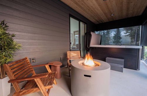 Government Camp House | Newly Built/Furnished Quiet Lux Ski-In/Out Hot Tub