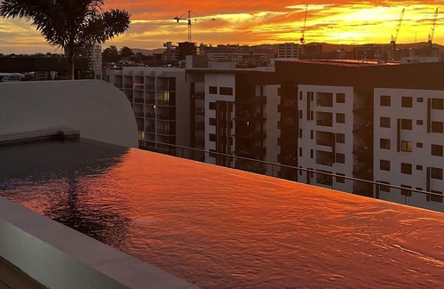 Greenslopes Apartment | Newly Built Luxury 1 Bedroom Apartment