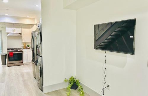 Van Nuys Apartment | Newly Built Stylish Modern 2B In LA