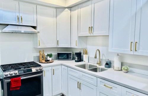 Van Nuys Apartment | Newly Built Stylish Modern 2B In LA