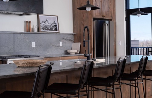 Driggs Condo | *Newly Built* The Grand⁓Targhee⁓Teewinot at Basin Luxury Suites⁓Hot Tub