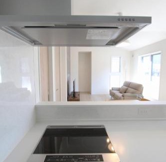 Chuo House | Newly built two-story house! 2 minutes to the station, parking lot, easy access to Disneyland, close to restaurants and shops!