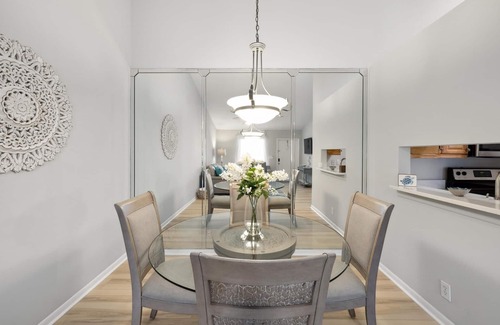 Jupiter Village Condo | Newly Furnished condo, close to beautiful Jupiter and Juno Beaches.