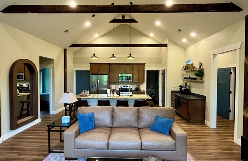 Richmond House | Newly opened 3 BDRM Silver Creek Loft- Luxury in Historic Farm Barn Setting