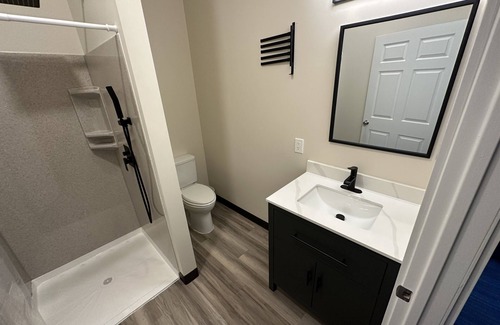Mattoon Hotel | Newly Remodeled! B5 - Two Room Suite, King & Queen