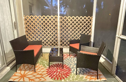 Englewood House | Newly remodeled duplex unit 2.5miles to Manasota Key Beach, 8 miles to Venice