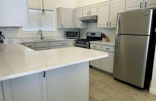 La Verkin House | Newly Remodeled Home Near Zion - Patio & Grill