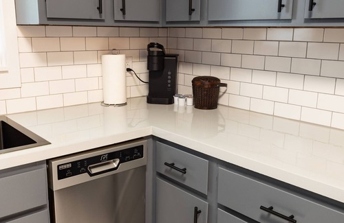 Highland Square House | Newly Remodeled Metro Parks Home