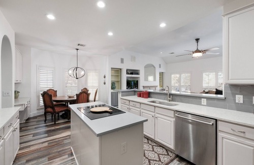 Sonoma Ranch House | NEWLY REMODELED! One Story with POOL and Hot Tub