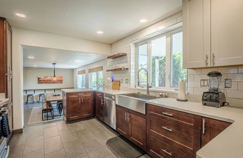 Palisade Other | *Newly Remodeled* Perfect for Groups