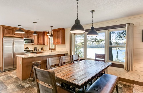 Lake Shore Cottage | Newly Remodeled Resort Cottage on Gull Lake