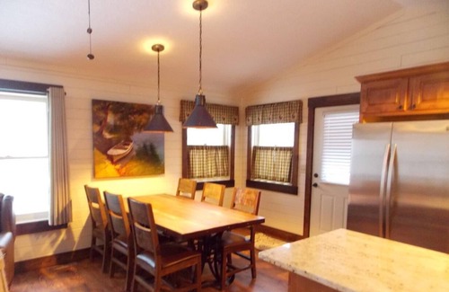 Lake Shore Cottage | Newly Remodeled Resort Cottage on Gull Lake