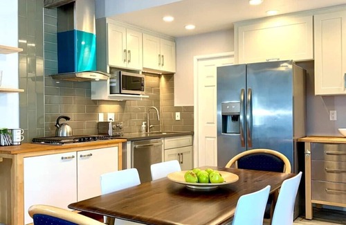 Willow Glen House | Newly remodeled spacious 2bed/2bath with backyard in Willow Glen