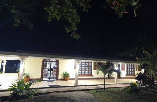 Masaya Villa | Newly Remodeled Villa Las Flores, 13 guests, 5 Rooms, 4 full bathrooms, AC