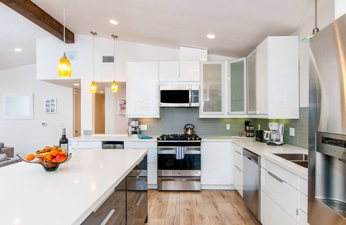 La Jolla Mesa House | Newly Remodeled with VIEWS of Downtown Ocean and Bay!