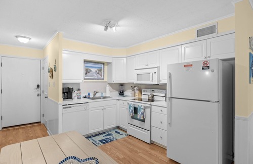 Windy Hill Condo | Newly Renovated 2BR/2BA Ocean View Condo with pool! Central Location!