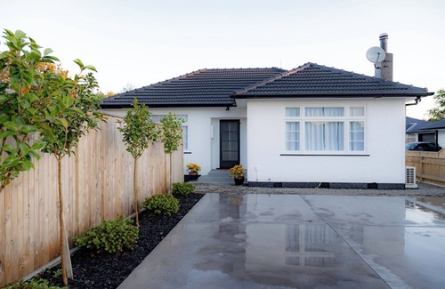 Palmerston North House | Newly renovated house! Near to the airport, hospital & Manawatu Arena