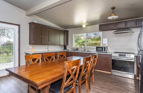 Oakhurst House | NEWLY RENOVATED 2bedroom in heart of Oakhurst