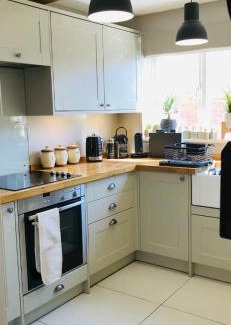 Upton Scudamore House | Newly Renovated 5 Star Cosy-Up Romantic Cottage NEAR LONGLEAT