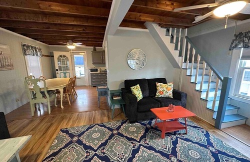 Hampton House | Newly Renovated, all new beds and bedroom furniture