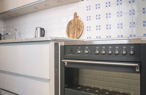 Tilburg Apartment | Newly renovated, City Center, cozy room! at Bed and coffee Harmony Tilburg