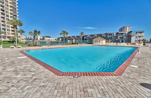 Myrtle Beach Condo | Newly renovated condo- Shore Drive building right on the beach