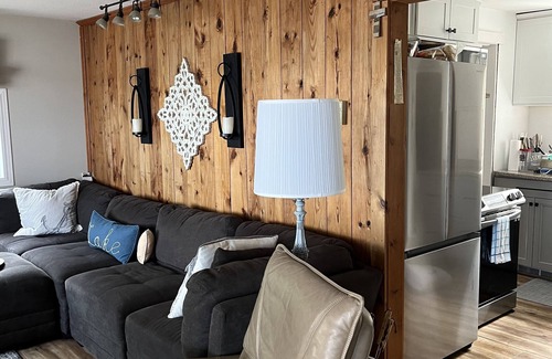 Skaneateles Cottage | Newly renovated cottage on Skaneateles lake with spectacular views!