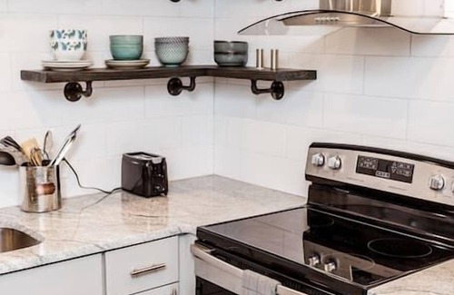 University District Apartment | Newly Renovated(D) OSU/Central ❤Near EVERYTHING!