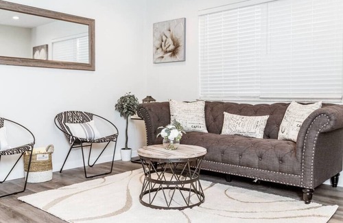 University District Apartment | Newly Renovated(D) OSU/Central ❤Near EVERYTHING!