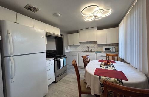 Parkland House | Newly-renovated home has great proximity to schools, hospitals, military bases