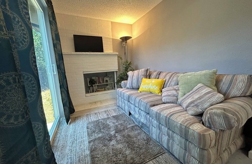 Parkland House | Newly-renovated home has great proximity to schools, hospitals, military bases